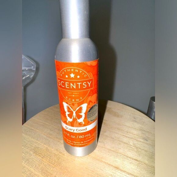 SCENTSY ROOM SPRAY NEW - Picture 1 of 2